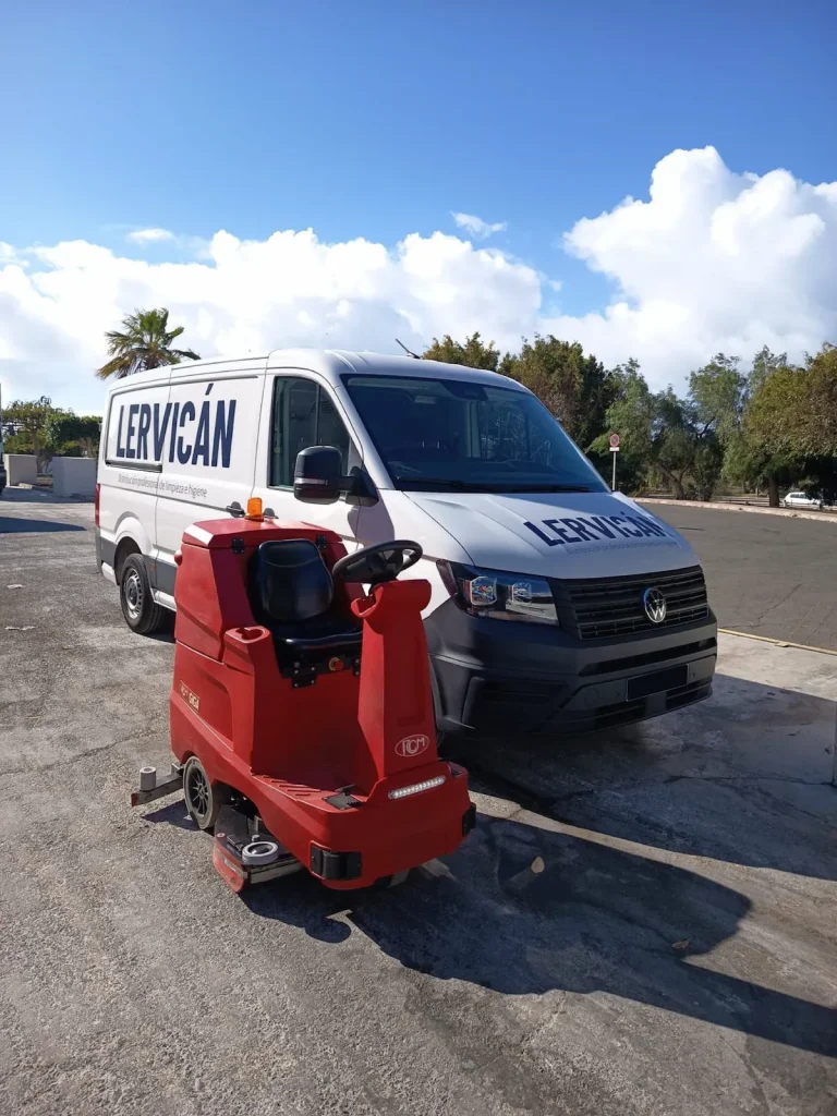 Lervicán Distribuidor Limpieza, Maquinaria Higiene Profesional - Furgoneta y Maquina Fregadora RCM